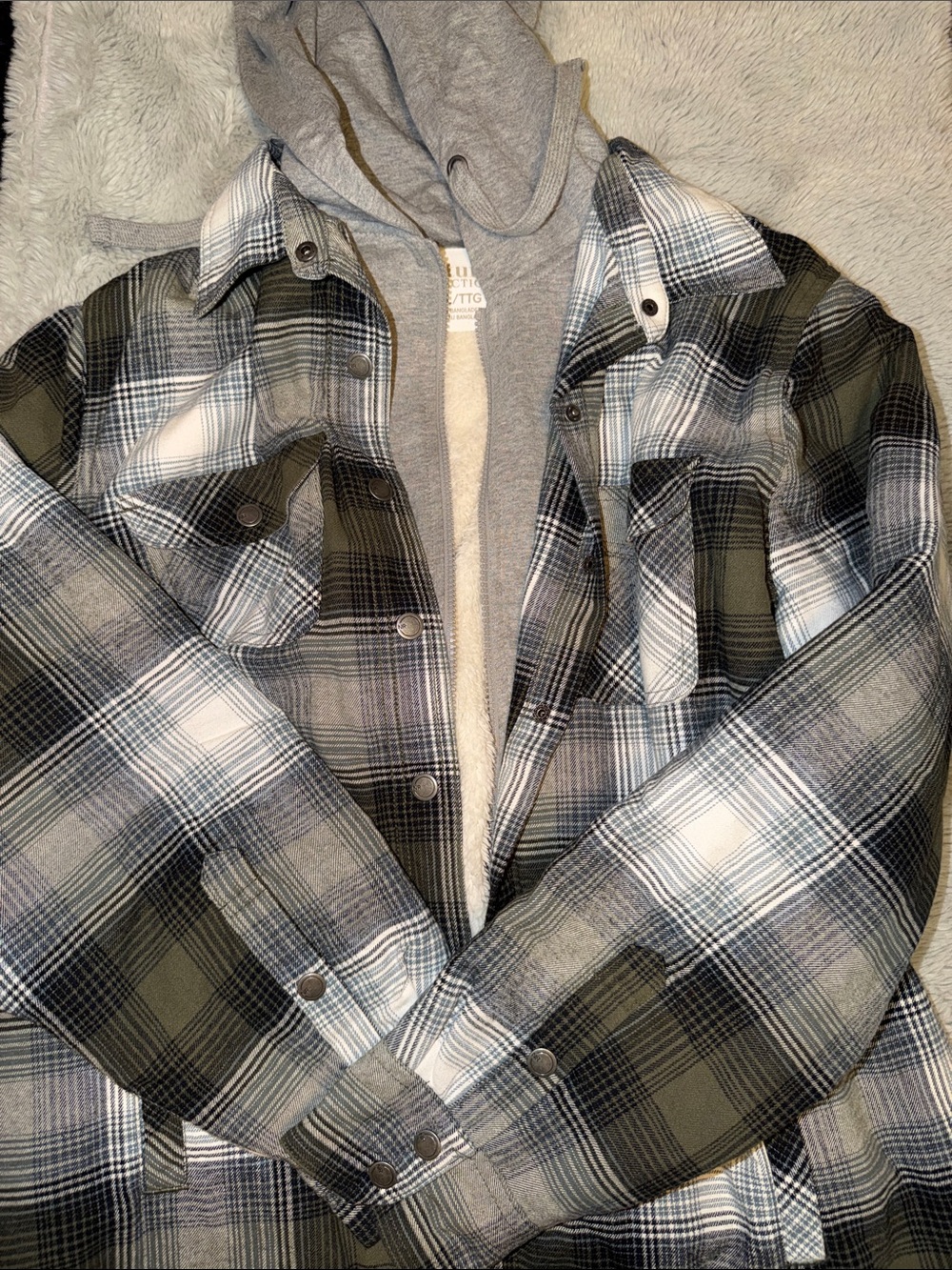 Women’s Plaid Sherpa-Lined Jacket Shirt - Olive & Gray